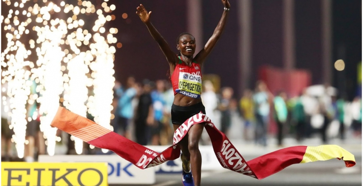 Kenya’s Ruth Chepng’etich Smashes Half Marathon World Record In ...